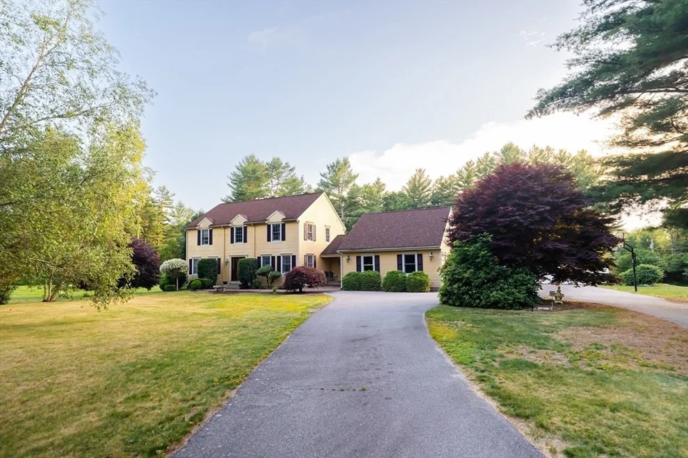 Unit for sale at 90 Braley Rd, Freetown, MA 02717