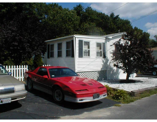 Unit for sale at 204 Shoreline Drive, Tewksbury, MA 01876