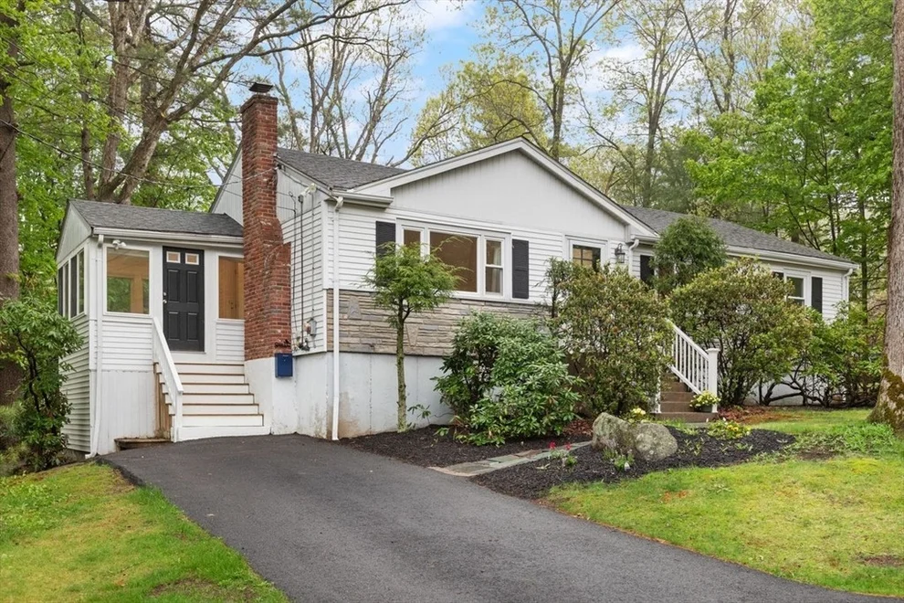Unit for sale at 1 Gannett Ter, Sharon, MA 02067