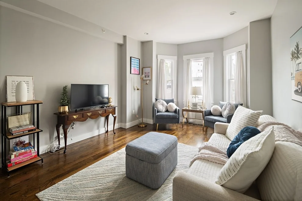 Unit for sale at 6 Chestnut Ave, Boston, MA 02130