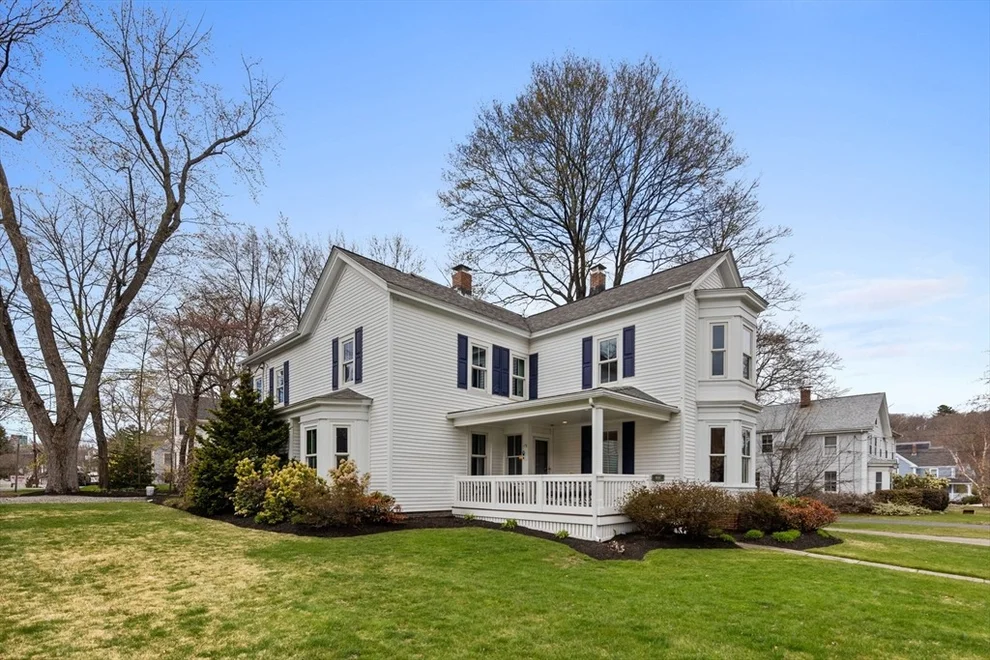 Unit for sale at 10 Fletcher Ave, Lexington, MA 02420