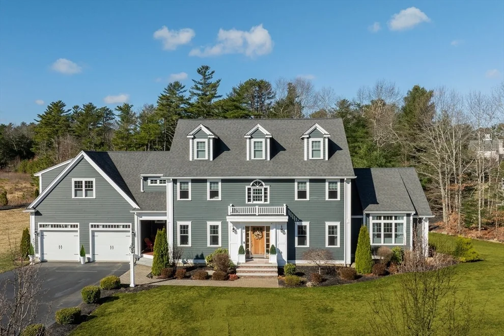 Unit for sale at 372 Country Club Way, Kingston, MA 02364