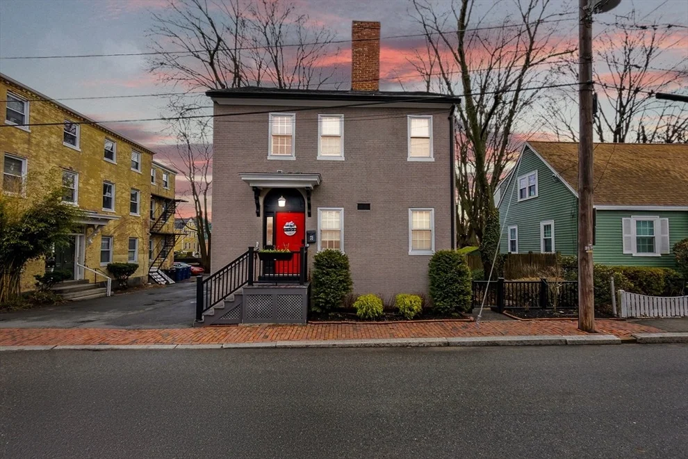 Unit for sale at 8 Mall Street, Salem, MA 01970