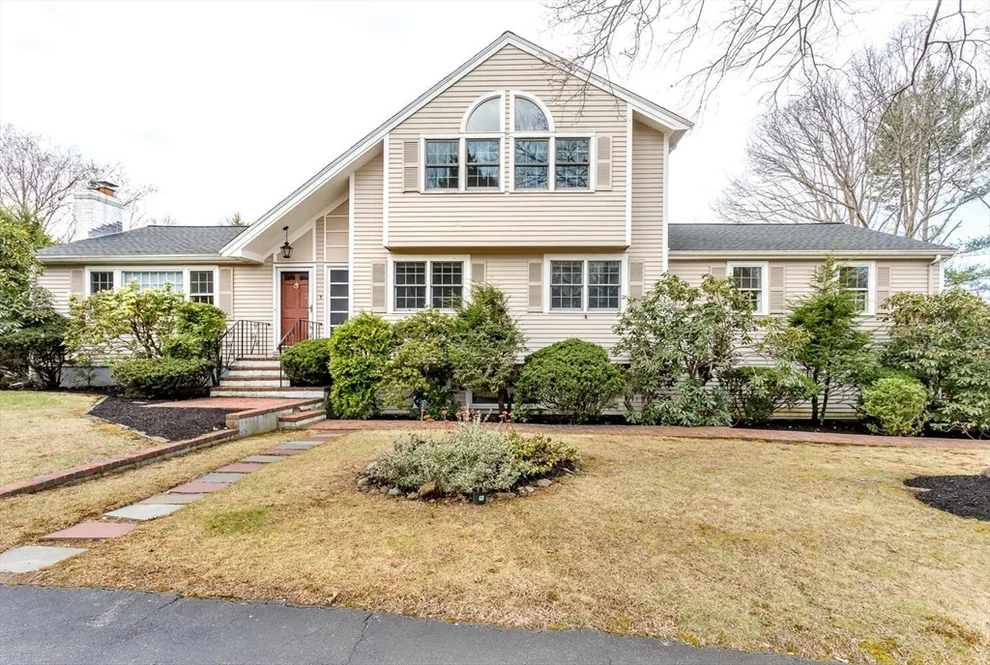 Unit for sale at 3 Hickory Ln, Canton, MA 02021