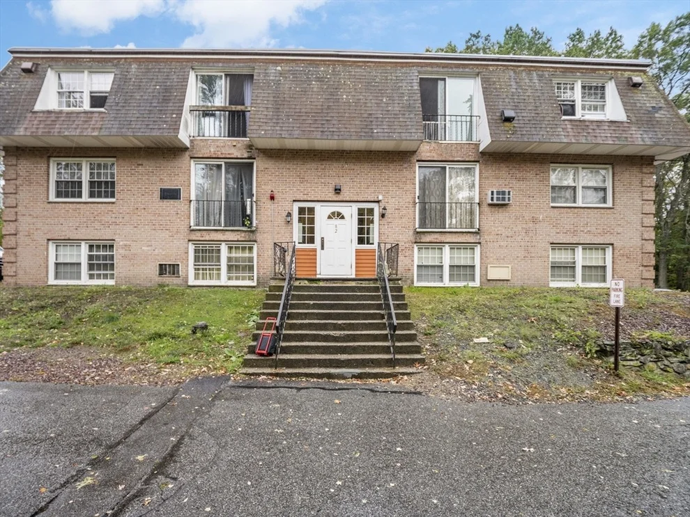 Unit for sale at 82 Boylston Ln, Lowell, MA 01852