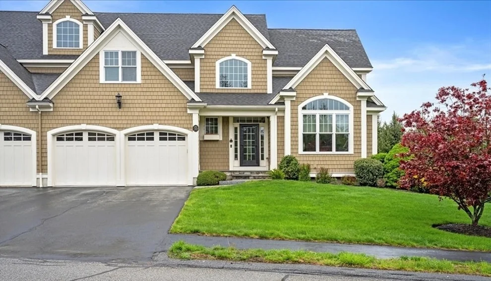Unit for sale at 33 Adams Farm Rd, Shrewsbury, MA 01545
