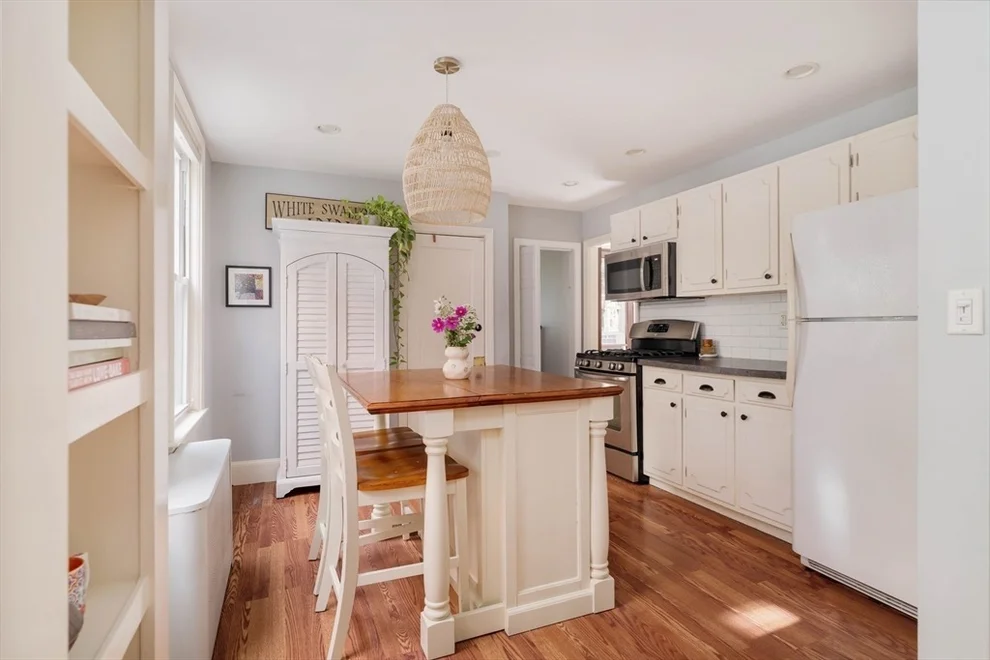 Unit for sale at 250 Poplar St, Boston, MA 02131