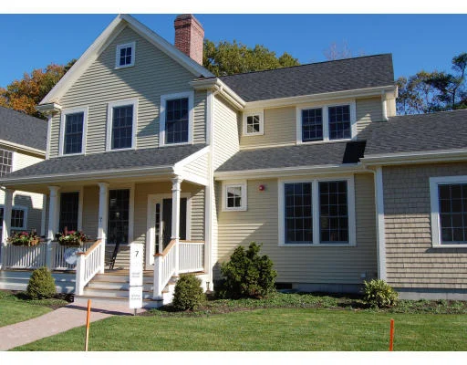 Unit for sale at 7 Wallis Drive, Wenham, MA 01984
