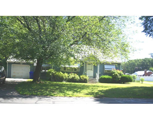 Unit for sale at 727 Newbury Street, Springfield, MA 01104