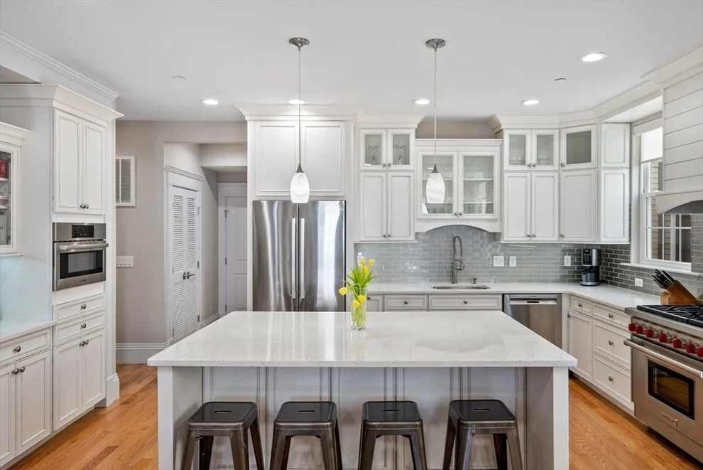 Unit for sale at 505 E Broadway, Boston, MA 02127