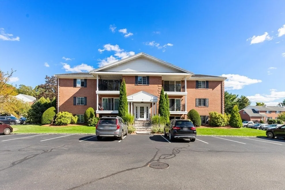 Unit for sale at 5 April, Lexington, MA 02421