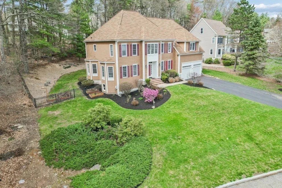 Unit for sale at 7 Grindstone Ct, Westborough, MA 01581
