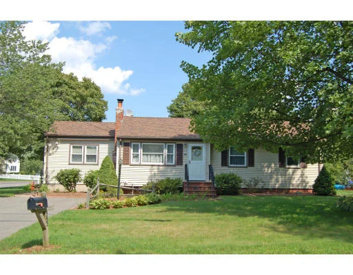 Unit for sale at 593 Maple Street, Franklin, MA 02038