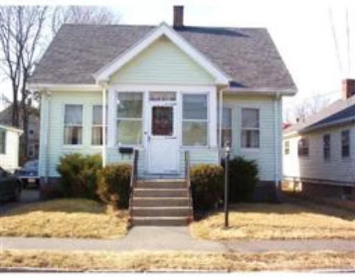 Unit for sale at 16 Harrison St, Quincy, MA 02169