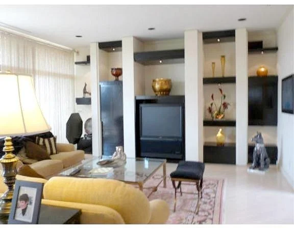Unit for sale at 99-40 Florence St., Newton, MA 02467