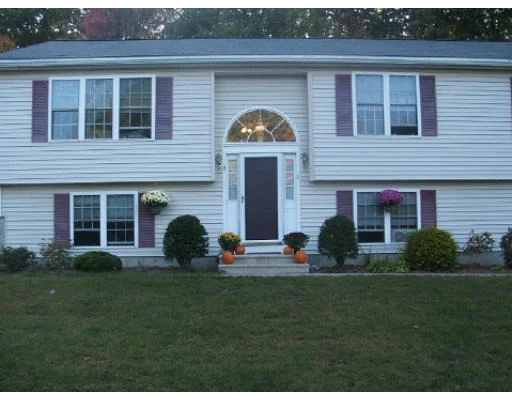 Unit for sale at 1 Elderberry Cir, Shrewsbury, MA 01545
