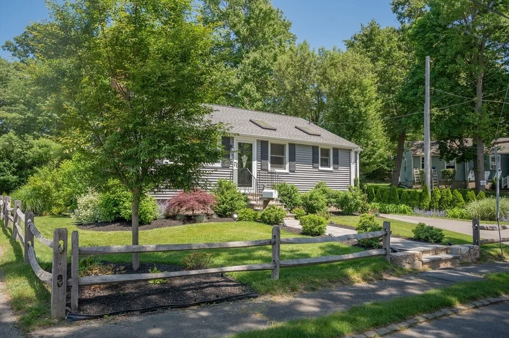 Unit for sale at 42 Kensington Rd, Weymouth, MA 02188