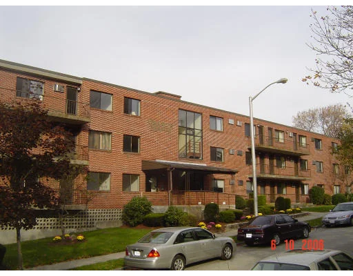 Unit for sale at 10 Rutledge St, Worcester, MA 01604