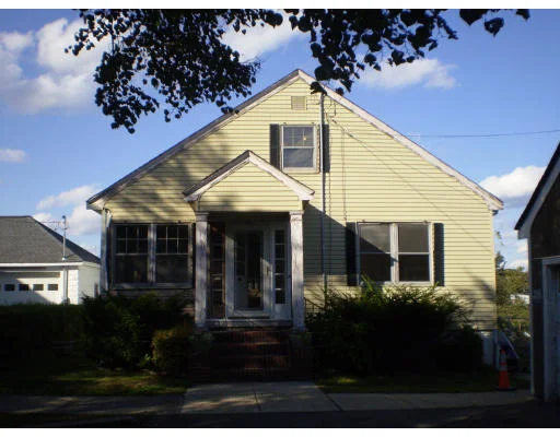 Unit for sale at 25 Saltonstall Pkwy, Salem, MA 01970
