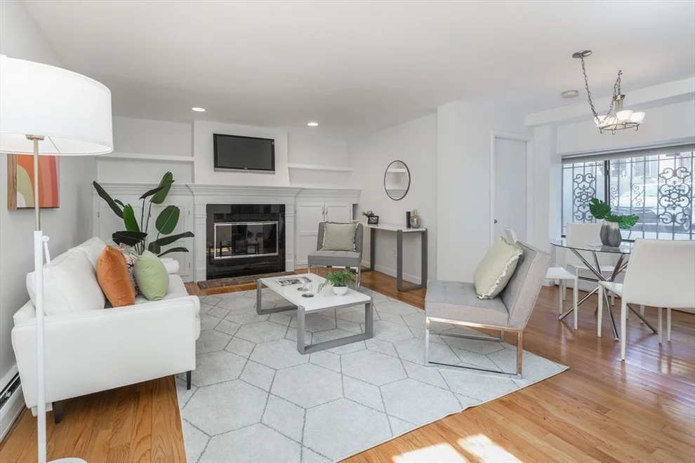 Unit for sale at 11C Appleton St, Boston, MA 02116