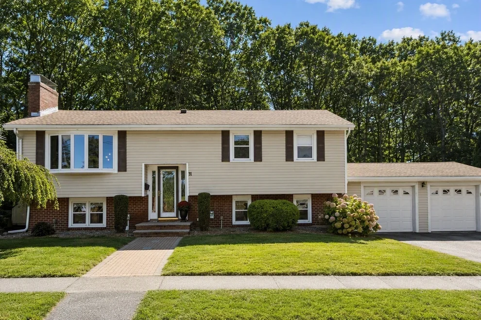 Unit for sale at 31 Paul Ave, Peabody, MA 01960