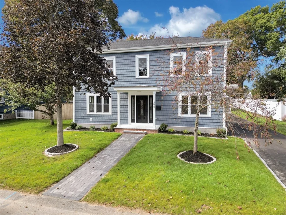Unit for sale at 1307 Washington St, Braintree, MA 02184