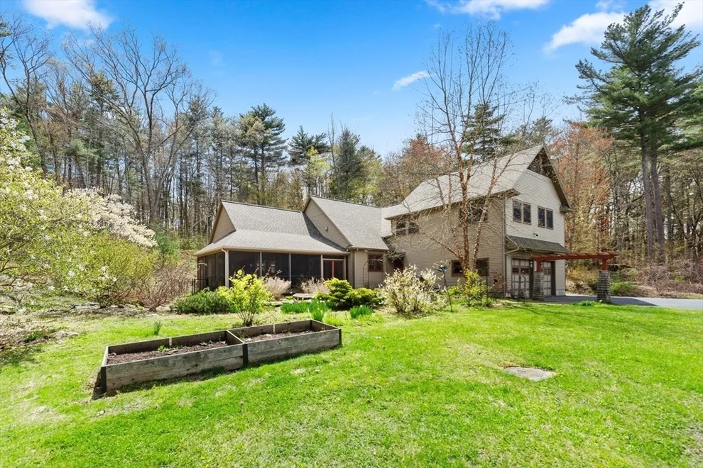 Unit for sale at 144 Brook St, Hudson, MA 01749