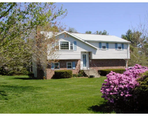 Unit for sale at 10 Tracy Lyn Rd, Holliston, MA 01746
