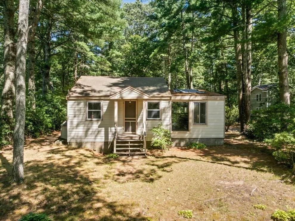 Unit for sale at 44 Lake Shore Dr, Middleboro, MA 02346