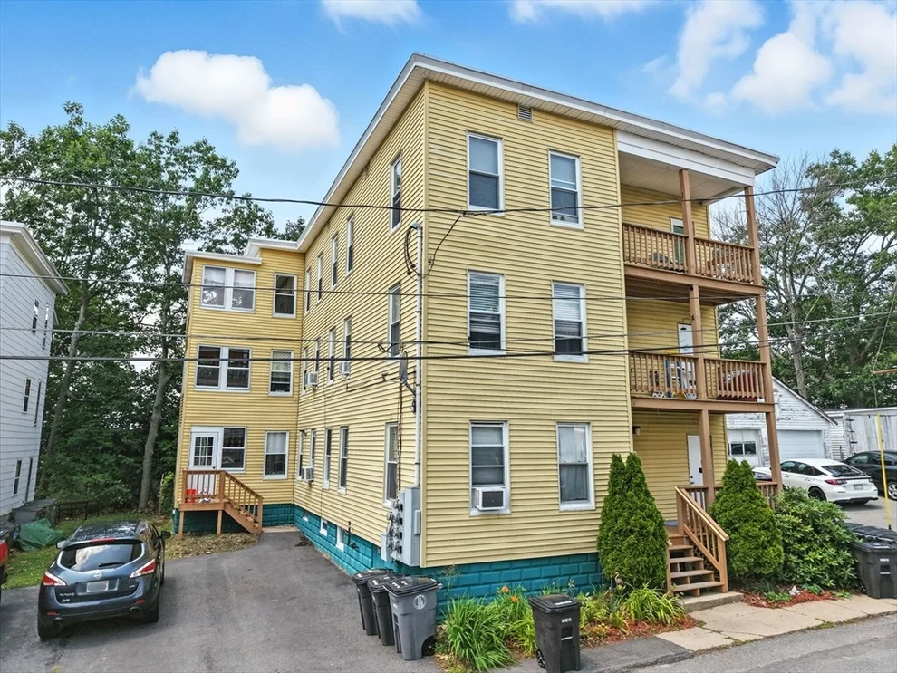 Unit for sale at 19 Franklin Ct, Gardner, MA 01440