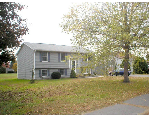 Unit for sale at 15 Willow Lane, Amherst, MA 01002