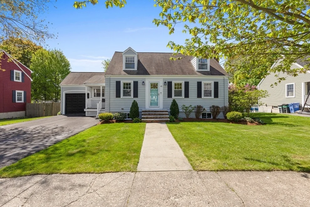 Unit for sale at 45 Aborn Ave, Wakefield, MA 01880