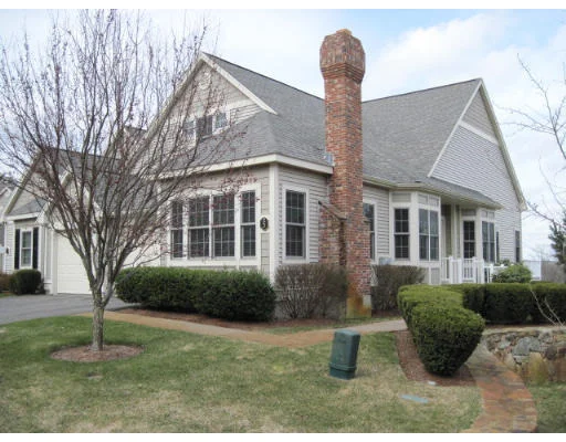 Unit for sale at 5 Admirals Lane, Southborough, MA 01772