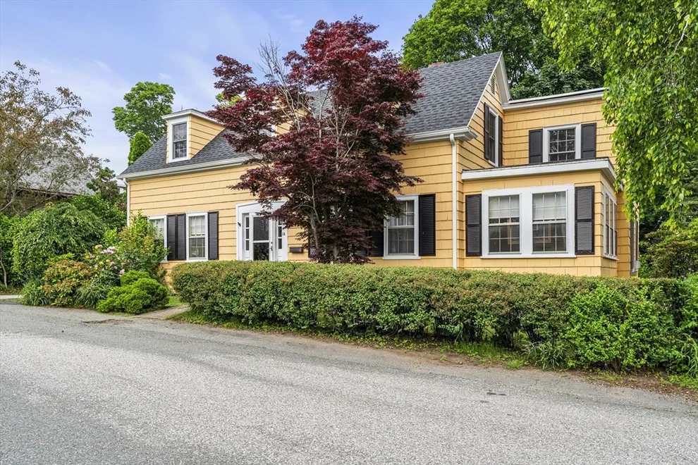 Unit for sale at 15 Linden, Marblehead, MA 01945