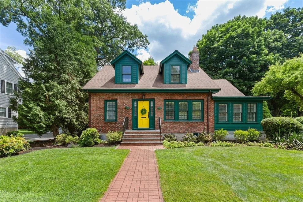 Unit for sale at 14 Rangeley Rdg, Winchester, MA 01890