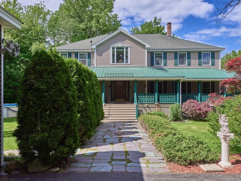 Unit for sale at 103 Theresa St, Fitchburg, MA 01420