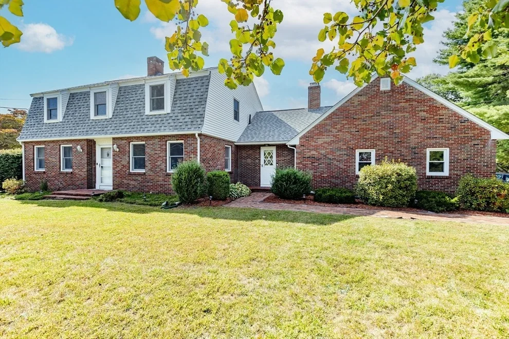 Unit for sale at 20 Highwood Way, North Andover, MA 01845