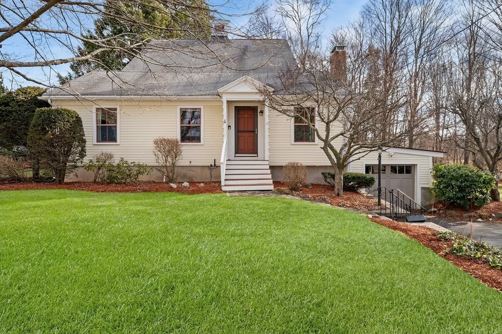 Unit for sale at 17 Brookfield Rd, Andover, MA 01810