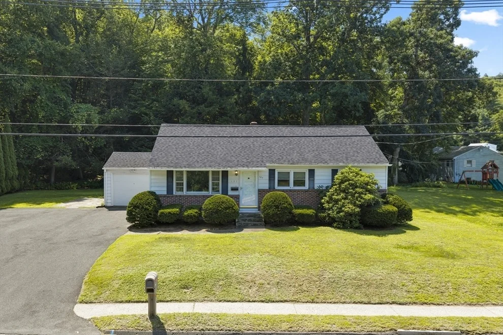 Unit for sale at 127 Springfield St, Palmer, MA 01069