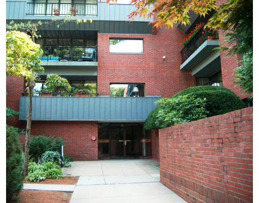 Unit for sale at 75 Grove St, Wellesley, MA 02482