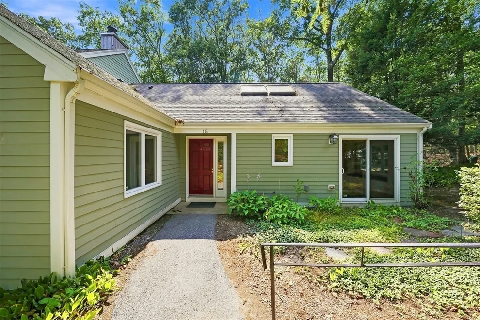 Unit for sale at 15 Fifer Ln, Lexington, MA 02420