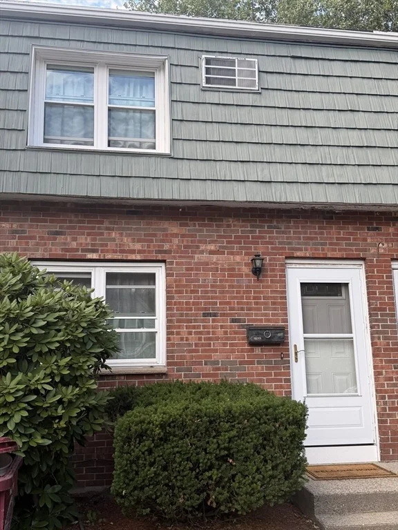 Unit for sale at 352 Plain St, Lowell, MA 01852