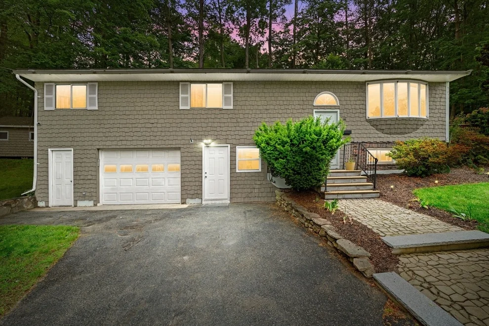 Unit for sale at 44 Drexel St, Worcester, MA 01602