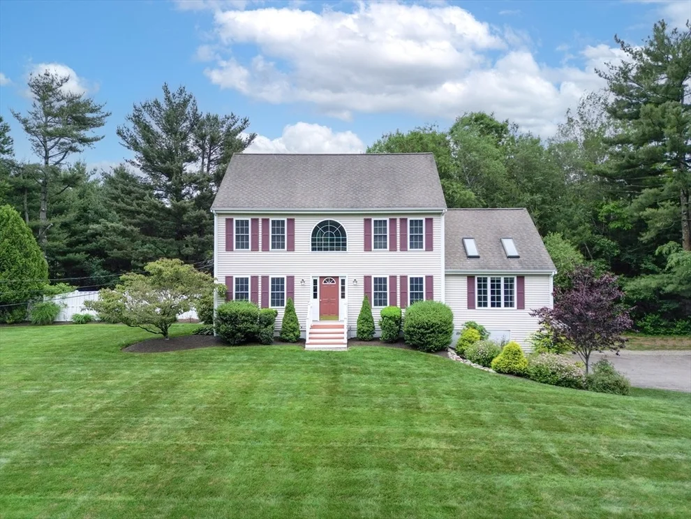 Unit for sale at 96 High St, Plainville, MA 02762