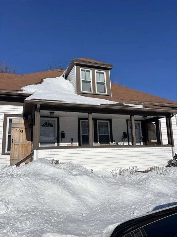 Unit for sale at 7 Swan Ave, Weymouth, MA 02190