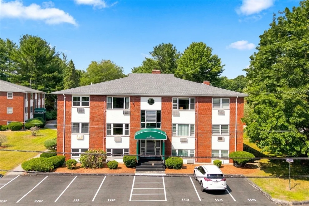 Unit for sale at 1 Colonial Dr, Andover, MA 01810
