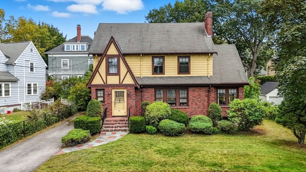 Unit for sale at 59 Charlotte Rd, Newton, MA 02459