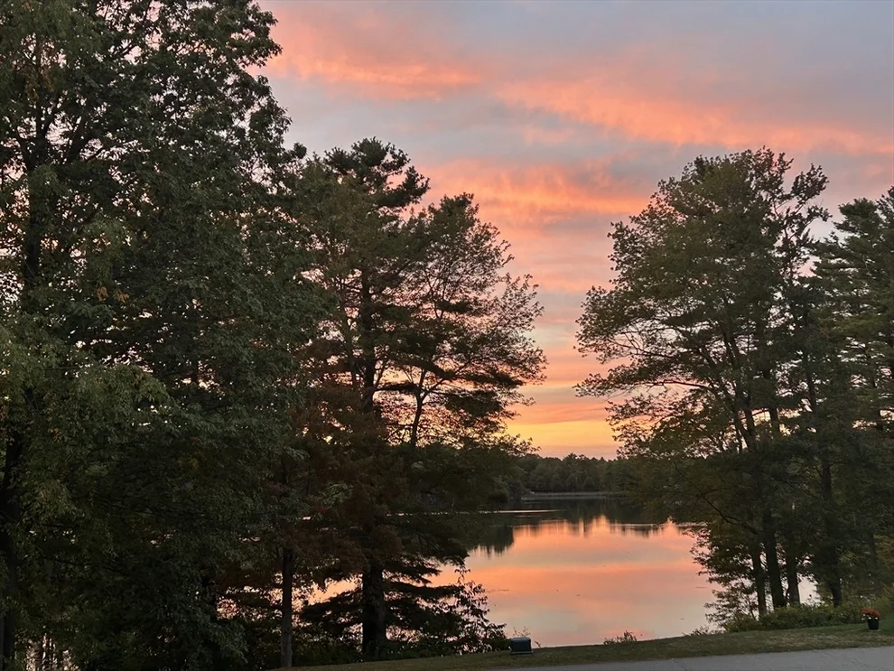 Unit for sale at 3 South Cove Rd, Hubbardston, MA 01452