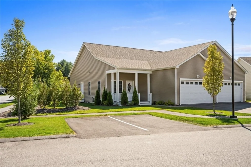 Unit for sale at 1 King Philip Trl, Holden, MA 01520