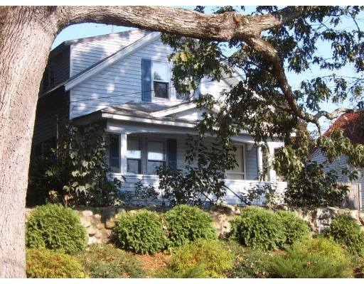 Unit for sale at 27 Elm Street, Shrewsbury, MA 01545